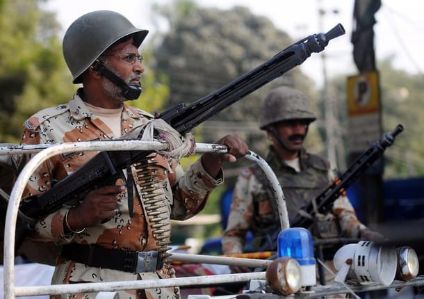 کراچی میں دہشتگردی کا بڑا منصوبہ ناکام، کالعدم تنظیم کے 2 دہشتگرد ہلاک۔ — پاک الرٹس: سنسنی نہیں، صرف خبر - PakAlerts.net — قابل اعتماد ڈیجیٹل نیوز پلیٹ فارم عالمی امور، تازہ ترین خبریں, سیاست, ٹیکنالوجی، کھیل، معیشت، تفریح، صحت، تعلیم، اور بہت کچھ ایک جگہ پر۔ کراچی میں دہشتگردی کا بڑا منصوبہ ناکام، کالعدم تنظیم کے 2 دہشتگرد ہلاک۔