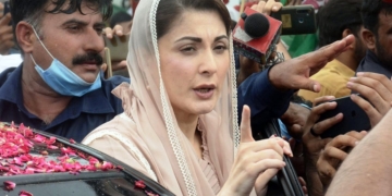 نوازشریف کو علاج کیلئے لندن میں روکنا ضد ہے میری، مریم نواز