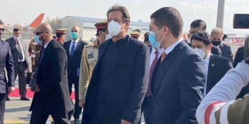وزیراعظم عمران خان ایک روزہ دورے پر افغانستان پہنچ گئے۔