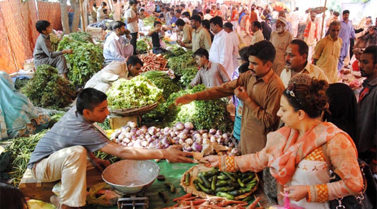 ایک ہی ہفتے کے دوران چکن اور انڈوں سمیت 17 اشیائے ضروریہ ہوئیں مہنگی۔