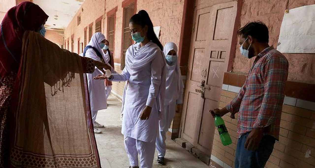 ملک بھر میں بند تعلیمی ادارے کھل گئے۔