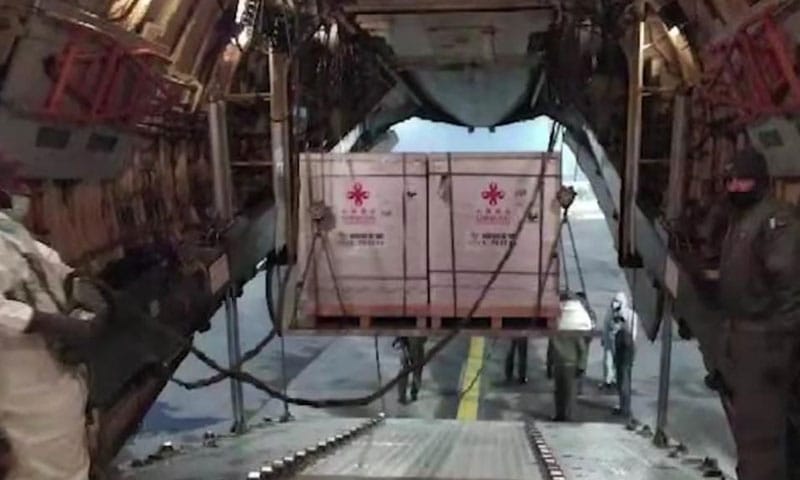 کورونا ویکسین پاکستان پہنچ گئی۔