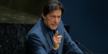 وزیراعظم کا پنجاب، خیبر پختونخوا کے وزرائے اعلیٰ تبدیل کرنے کا فیصلہ