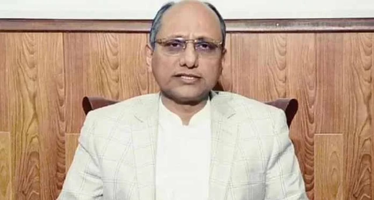 میری رائے میں جن تعلیمی اداروں میں کورونا کیسز کم ہیں انہیں کھلا رکھا جائے