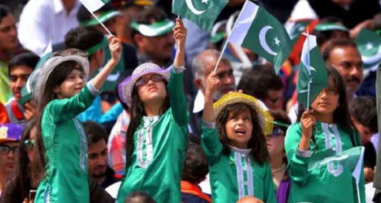 خوش رہنے میں پاکستانیوں نے پھر بھارتیوں کو ہرا دیا