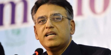 برطانوی حکومت نے پاکستان کو ریڈ لسٹ میں شامل کر دیا، اسد عمر