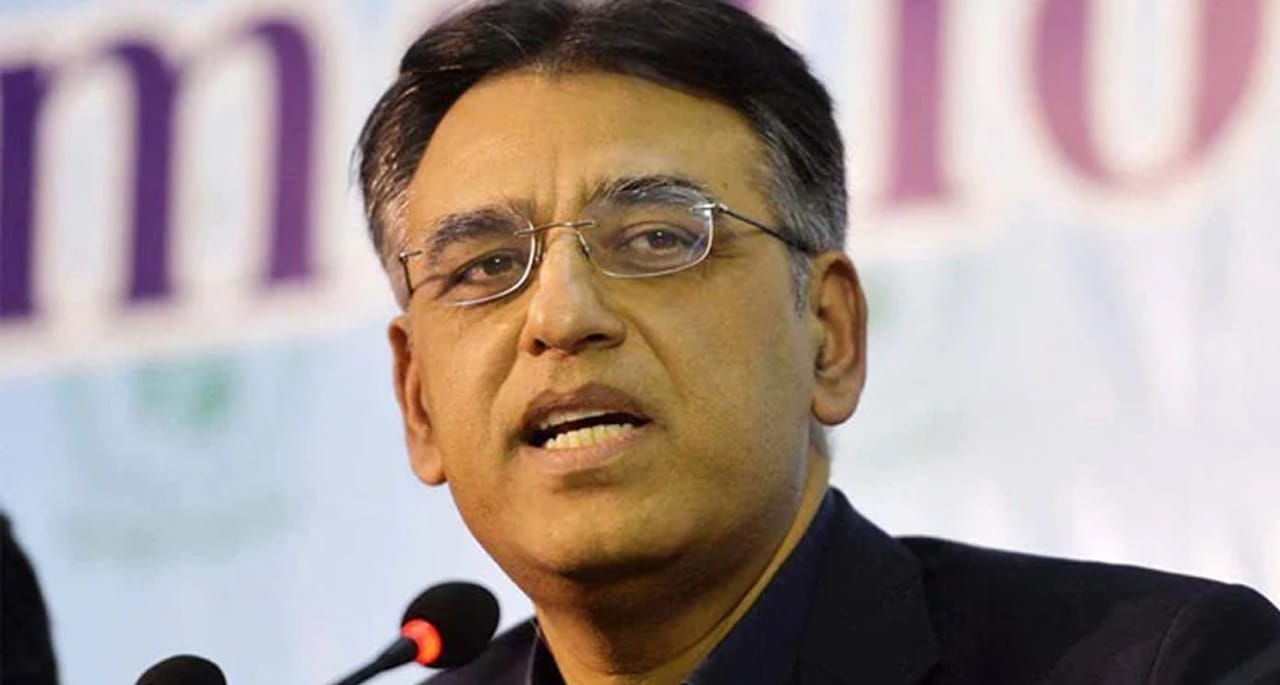 برطانوی حکومت نے پاکستان کو ریڈ لسٹ میں شامل کر دیا، اسد عمر