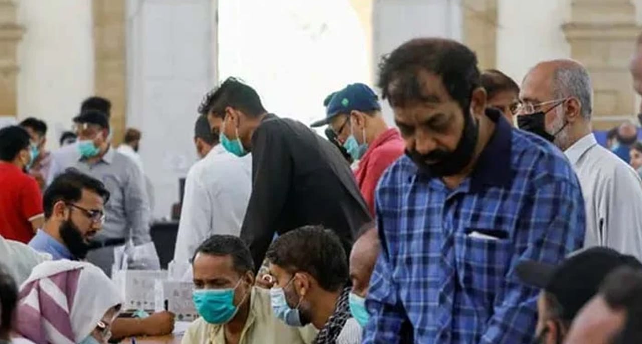 ’شہری غیر ضروری باہر نہ نکلیں‘، کراچی میں شام 6 کے بعد مکمل پابندی کا حکم