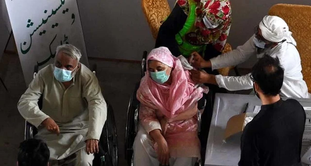 پاکستان: کورونا سے 39 اموات، مثبت کیسز کی شرح 6.6 ریکارڈ