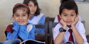 بچوں کی موجیں ختم، سندھ میں 16 جولائی سے بند تعلیمی ادارے کھل گئے