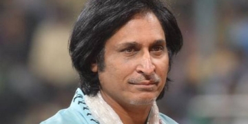 وزیراعظم نے رمیز راجہ کو چیئرمین پی سی بی بنانے کا عندیہ دے دیا