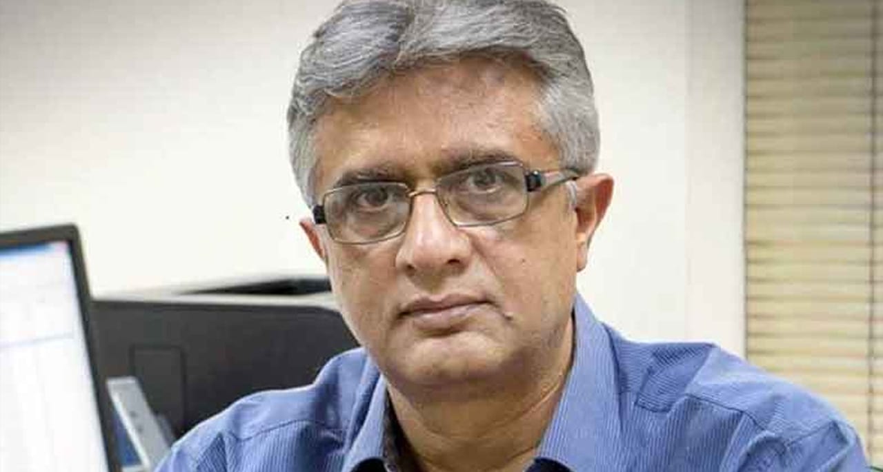 کورونا ویکسین: دوسری خوراک کیلئے ایس ایم ایس کی ضرورت نہیں، فیصل سلطان