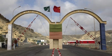 گوادر:چینی شہریوں پرخودکش حملہ، 2مقامی بچے جاں بحق،2زخمی