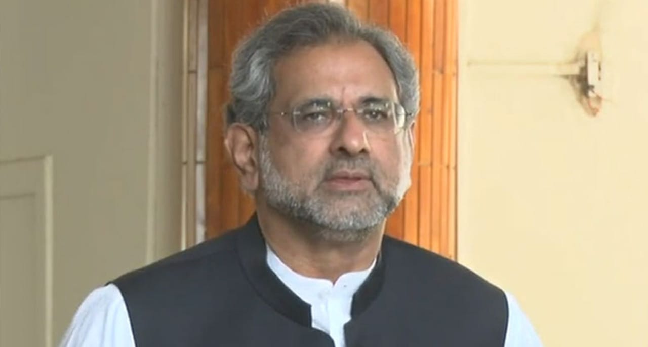 نوازشریف کا برطانیہ میں علاج ممکن نہ ہوا تو دوسرا ملک دیکھیں گے، شاہد خاقان