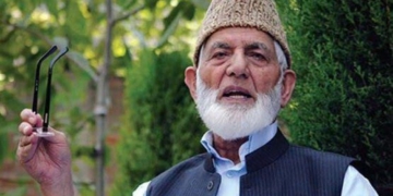 ’قابض بھارتی فوج نے علی گیلانی کا جسد خاکی تحویل میں لیا، نامعلوم مقام پر تدفین کر دی‘