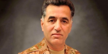 ڈی جی آئی ایس آئی لیفٹیننٹ جنرل فیض حمید کور کمانڈر پشاور تعینات