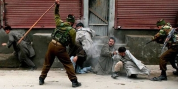 مقبوضہ کشمیر: بھارتی فورسز کی بربریت جاری، مزید 3 کشمیریوں کو شہید کردیا