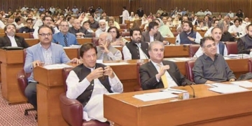 الیکٹرانک ووٹنگ مشین اور اوور سیز پاکستانیوں کو ووٹ کا حق دینے کا بل پارلیمنٹ سے منظور