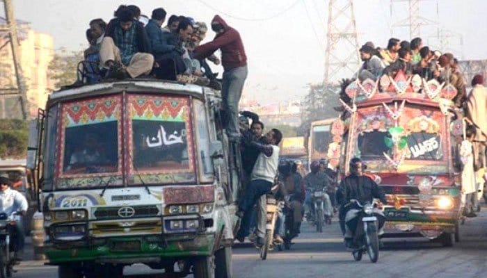 پیٹرولیم مصنوعات کی قیمتوں میں اضافے کے بعد ٹرانسپورٹ کرایوں میں من مانا اضافہ