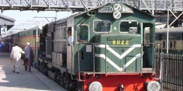 ریلوے نےکرایوں میں10فیصداضافہ کردیا