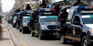کراچی میں سادہ لباس پولیس اہلکاروں کی تعیناتی پر پابندی عائد