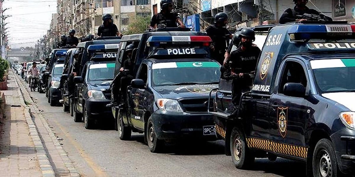 کراچی میں سادہ لباس پولیس اہلکاروں کی تعیناتی پر پابندی عائد