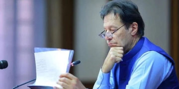 وزیر اعظم عمران خان کو اپوزیشن سے رابطے کرنیوالے 28 ارکان کی مبینہ فہرست پیش