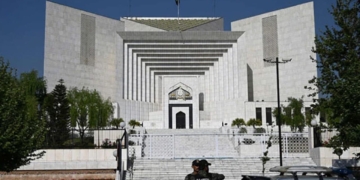 کل جو ہوا افسوسناک ہے، ایسا حکم جاری کریں گے جو مستقبل کیلئے مثال بنے، چیف جسٹس
