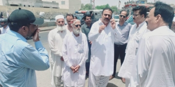 ملیر میں اگر پانی کا مسئلہ حل نہ ہوا تو خود تو روڈ پر ہوں آپ سب کو بھی روڈ پر لے آؤنگا، ایم پی اے محمد سلیم بلوچ