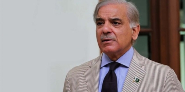 وزیرِ اعظم کی اشتہاری سے ملاقات کیخلاف درخواست قابلِ سماعت ہونے پر فیصلہ محفوظ