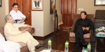 عمران خان نے مانا ان سے بہت سی غلطیاں ہوئی ہیں، حامد خان
