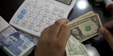 انٹر بینک میں ڈالر بلند ترین سطح پر پہنچ گیا