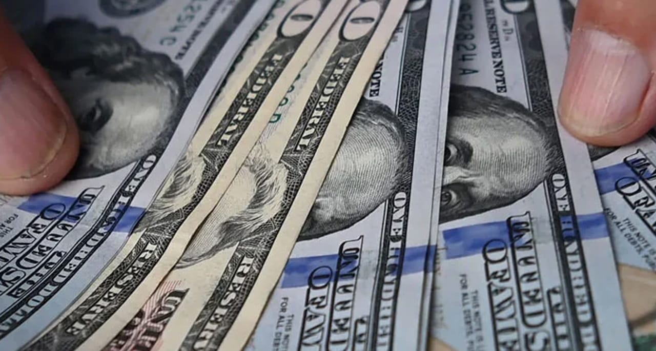 انٹر بینک میں آج ڈالر کتنے کا ہے ؟