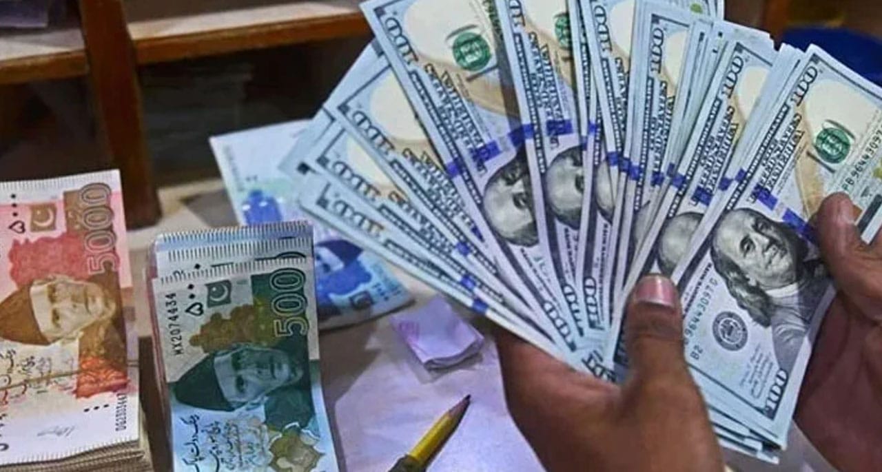 ڈالر ریکارڈ 226 روپے کا ہوگیا