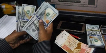 ڈالر پاکستانی تاریخ کی بلند ترین سطح پر پہنچ گیا