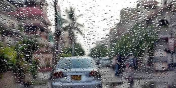 کراچی میں بوندا باندی، کل سے تیز بارش کا امکان