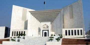 سپریم کورٹ نے وزیراعلیٰ پنجاب کے انتخاب کے معاملے میں توہین عدالت کے ٹھوس شواہد مانگ لیے