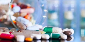 پنجاب کورونا کیسز میں اضافہ، ادویات کی قلت