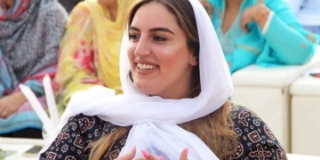 بختاور بھٹو کا پی ٹی آئی کے آئی کیو لیول پر طنز
