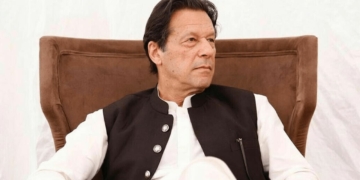 عمران خان نے براہ راست تقریر نشر کرنے پر پابندی کو چیلنج کردیا