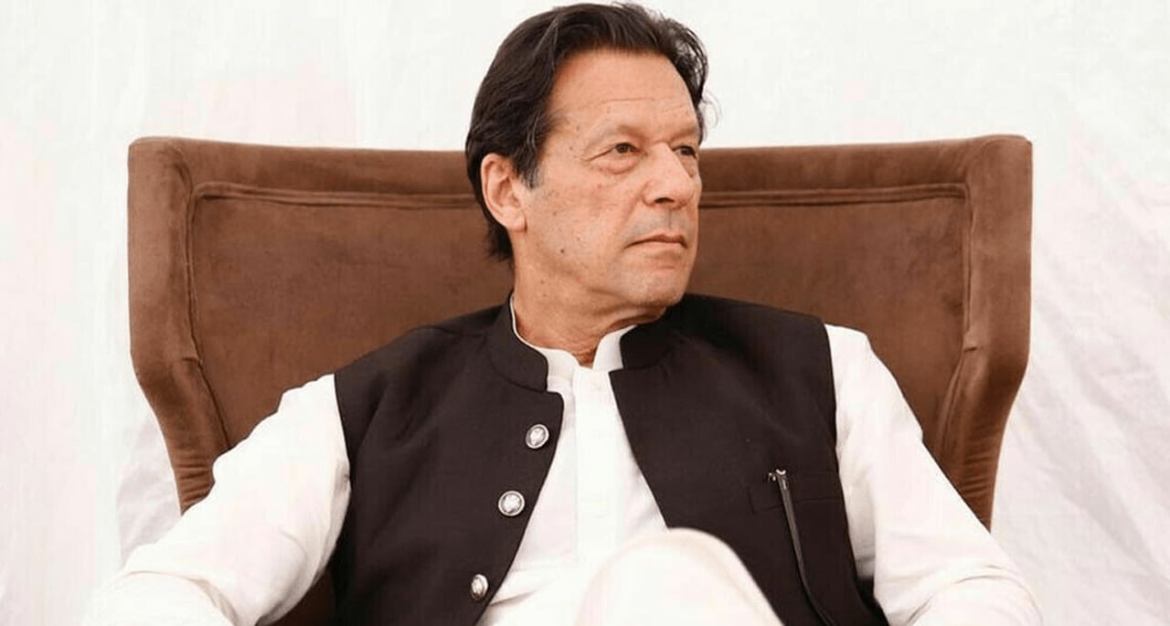 عمران خان نے براہ راست تقریر نشر کرنے پر پابندی کو چیلنج کردیا