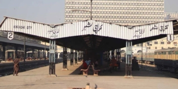 موسم کی خرابی، کراچی سے ٹرینوں کی روانگی کے اوقات کار تبدیل