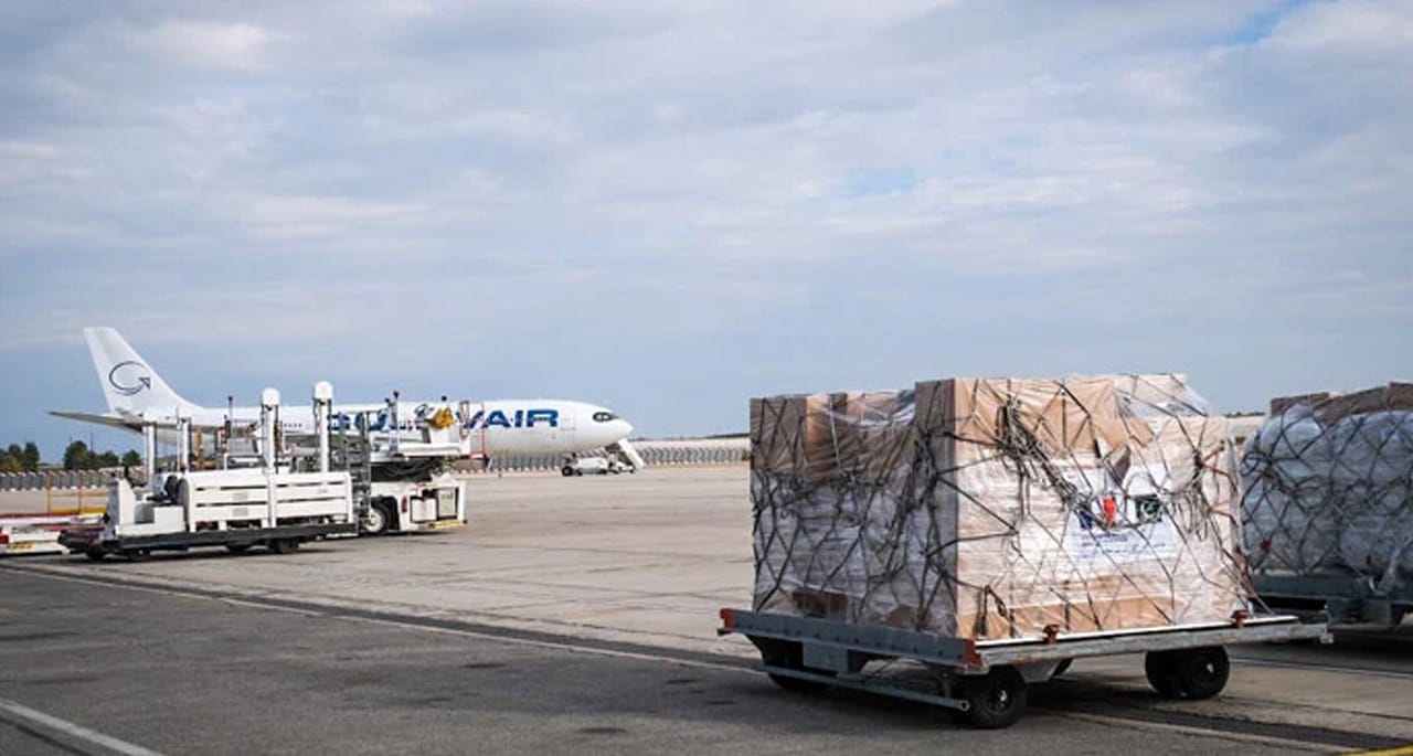 فرانس سے امدادی سامان اسلام آباد پہنچ گیا