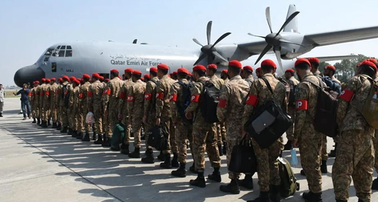 فیفا ورلڈ کپ کی سیکیورٹی کیلئے پاک فوج کا دستہ قطر روانہ