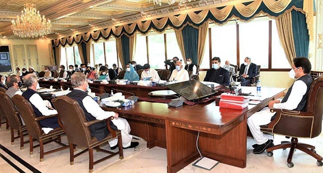 نیب نے عمران خان کی کابینہ کے ارکان کو نوٹس بھیج دیے