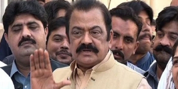 عمران خان کو چاہیے آج پنجاب حکومت کو ختم کر دیں رانا ثناء اللّٰہ