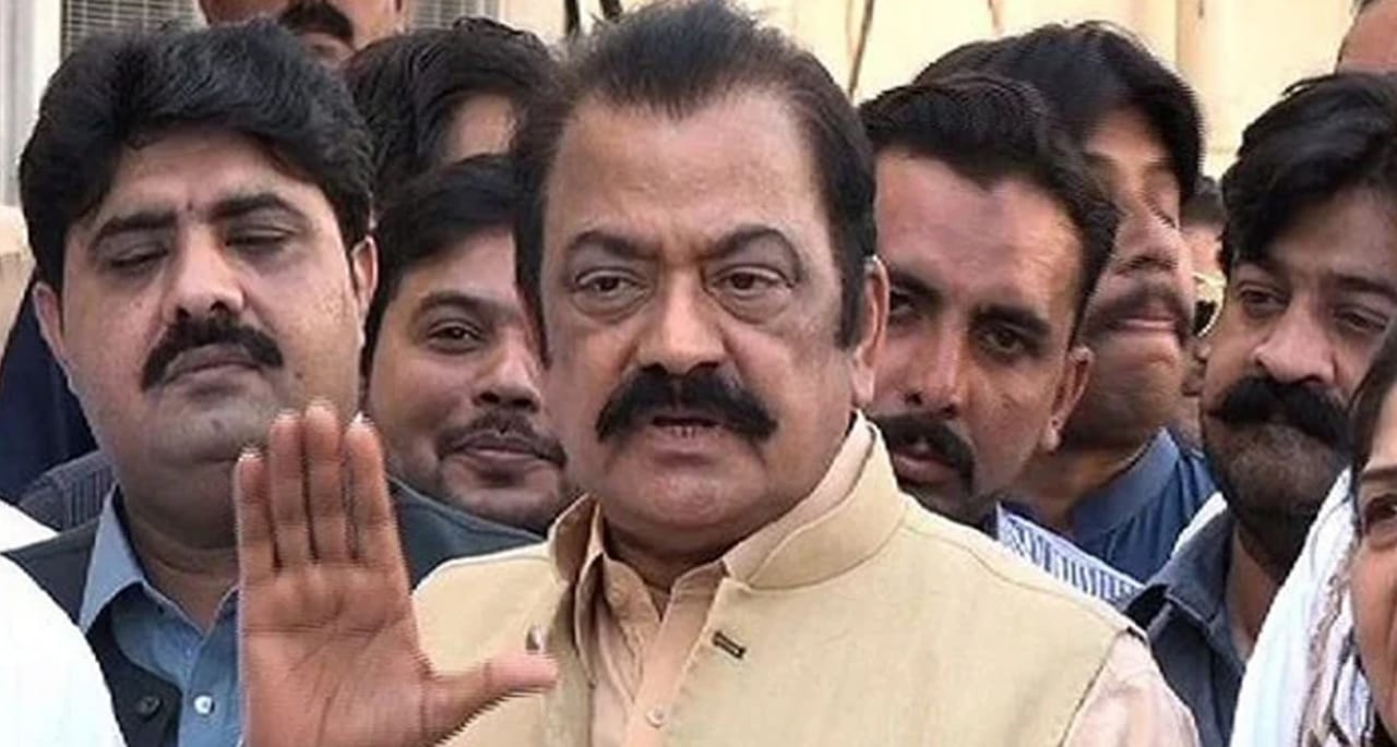 عمران خان کو چاہیے آج پنجاب حکومت کو ختم کر دیں رانا ثناء اللّٰہ