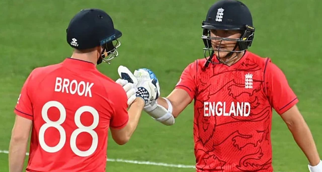 ٹی 20 ورلڈ کپ وارم اپ میچ میں انگلینڈ نے پاکستان کو 6 وکٹوں سے ہرادیا