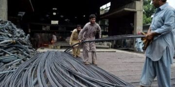 سریے کی قیمت میں ریکارڈ اضافہ، 2 لاکھ 43 ہزار500 روپے فی ٹن ہوگیا  3لاکھ جا نے کا امکان