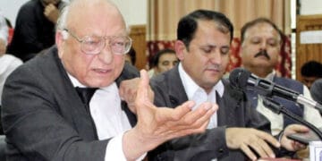 پشاور: فائرنگ سےسپریم کورٹ بار ایسو سی ایشن کے سابق صدر عبد الطیف آفریدی  جاں بحق